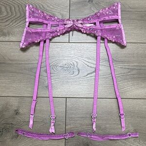 Voight Pink Garter Belt With Garters Size Medium‎